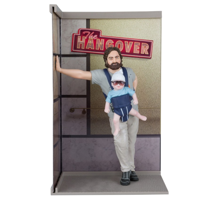 Movies & Tv Movie Maniacs: WB 100 Wb 100 | Alan Garner From The Hangover (Wb 100: Movie Maniacs) 6" Posed Figure